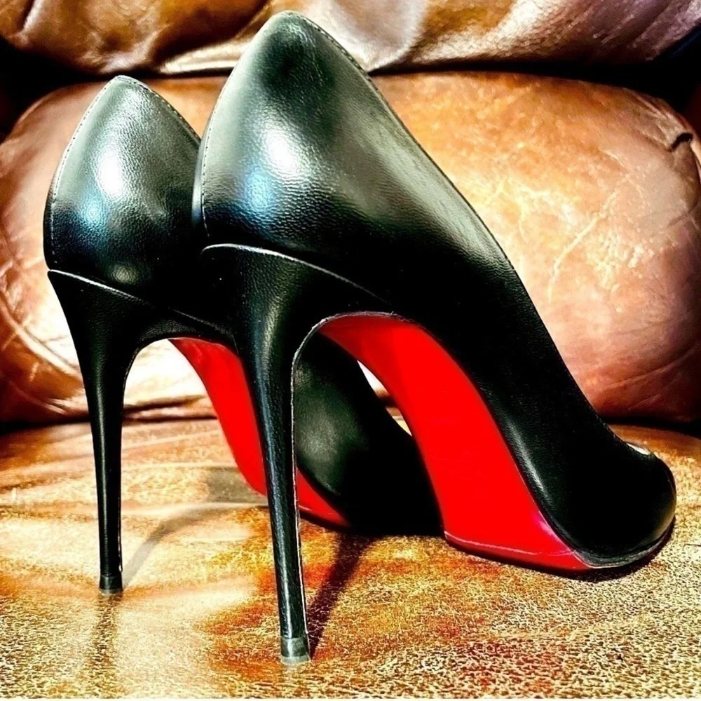 Christian Louboutin Pigalle Follies pumps 100mm Black Napa leather. EU37.5